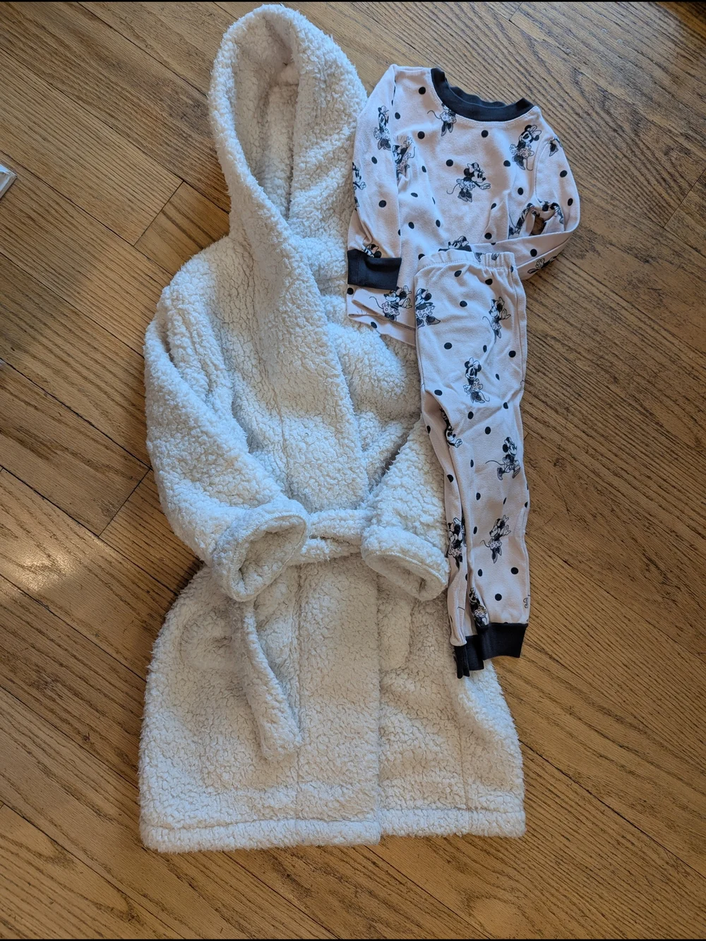 Cozy Sherpa Hooded Robe in Cream